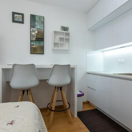 Teny Apartment With Balcony And Private Parking * Zadar