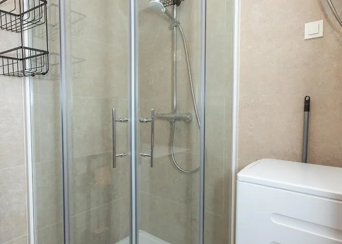 Teny With Balcony And Private Parking شقة